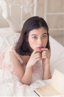 为什么要把那个放嘴巴里图片